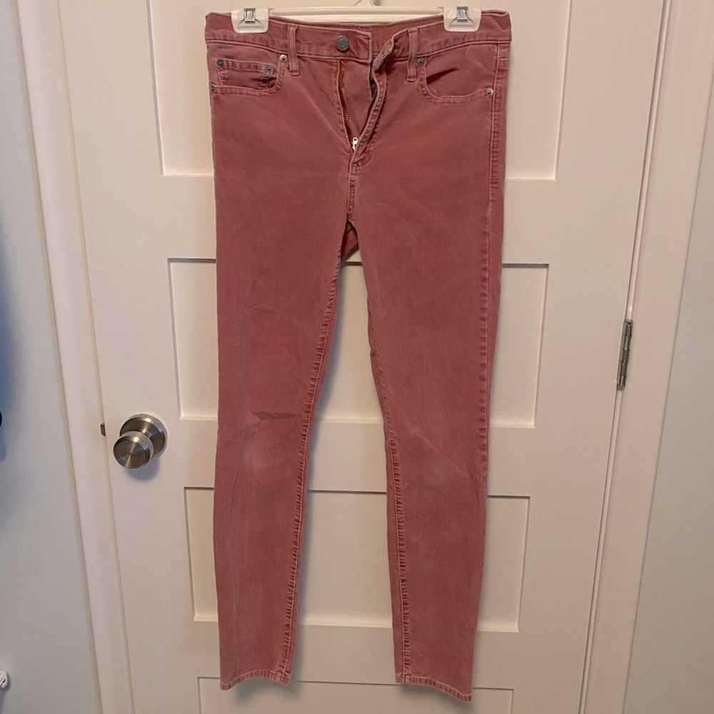 Size 28R Gap red corduroy jeggings